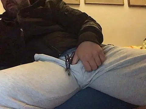 fuckerplayer1 online show from 03/31/26, 09:48