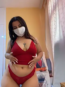 White-Petite online show from 06/20/26, 05:54