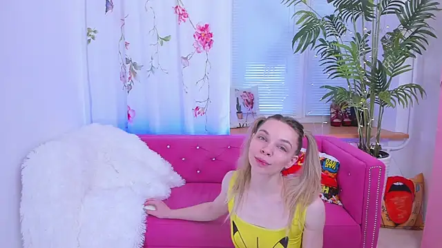 Snapshot of The_Deep_Passion chatting on 02/05/25, 08:00 The Deep Passion online show from 02/05/25, 08:00