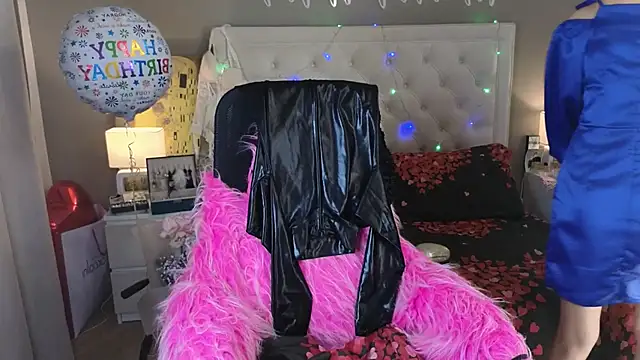 RoxalanaStar online show from 04/08/26, 08:09