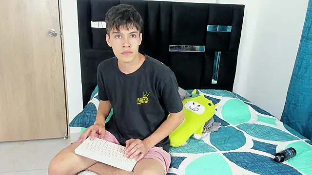 Dimitrixxx   online show from 09/26/25, 10:25