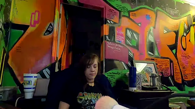 Snapshot of TheDaisyChaos chatting on 02/25/25, 01:52 TheDaisyChaos online show from 02/25/25, 01:52