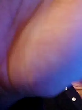 Snapshot of Perv10 chatting on 11/17/25, 08:47 Perv10 online show from 11/17/25, 08:47