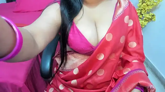 Snapshot of YourSanchu chatting on 01/10/25, 06:17 YourSanchu online show from 01/10/25, 06:17