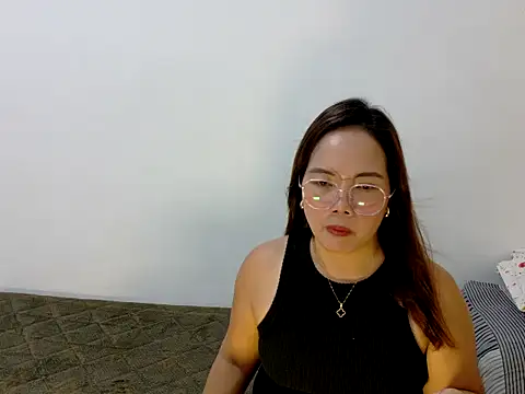 BURBERRY69 online show from 04/07/26, 09:43