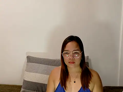 BURBERRY69 online show from 04/14/26, 02:12