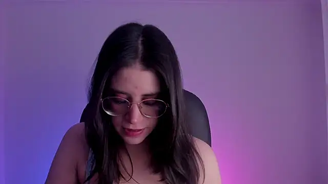 Snapshot of HazelKush chatting on 11/07/25, 09:37 HazelKush online show from 11/07/25, 09:37