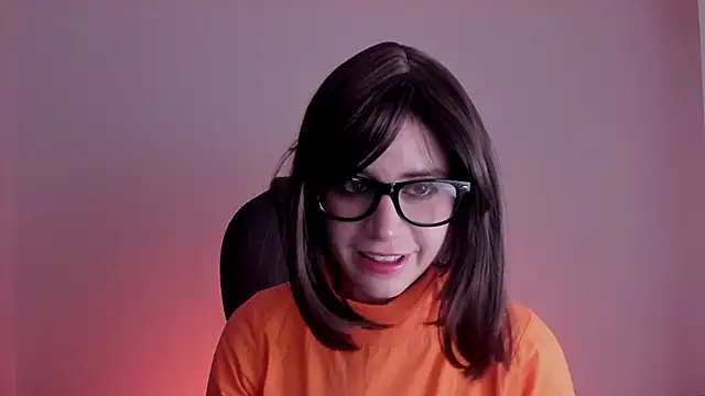 Snapshot of HazelKush chatting on 11/11/25, 11:16 HazelKush online show from 11/11/25, 11:16