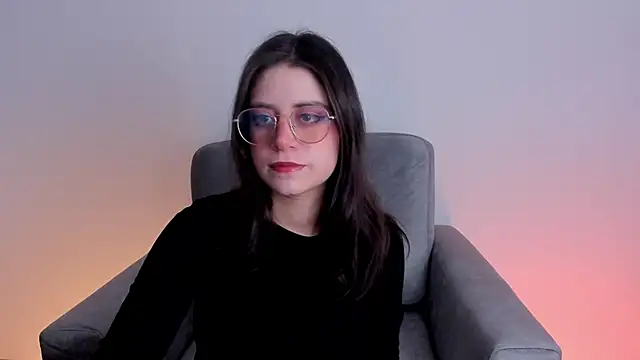 Snapshot of HazelKush chatting on 11/20/25, 09:47 HazelKush online show from 11/20/25, 09:47