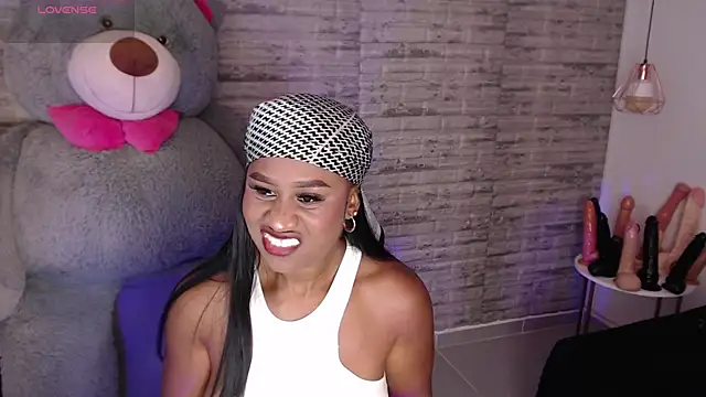 TinnaCobb online show from 03/12/26, 04:13