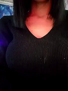 misscectito13 online show from 10/18/25, 04:41
