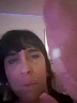 Snapshot of misscectito13 chatting on 06/08/26, 01:33 misscectito13 online show from 06/08/26, 01:33