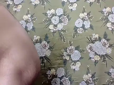 Snapshot of sarathchandru chatting on 10/25/25, 10:15 sarathchandru online show from 10/25/25, 10:15