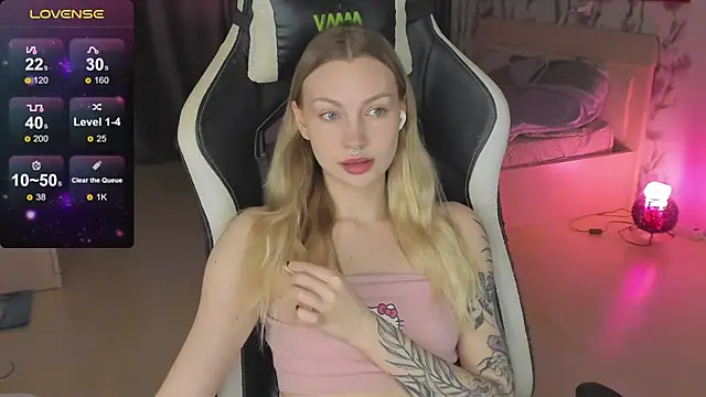 BiMolly online show from 03/19/25, 04:14