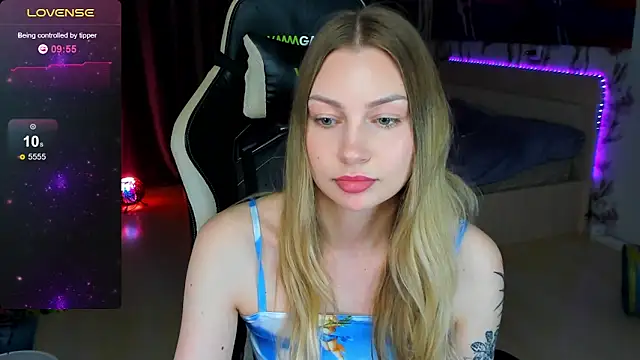 BiMolly online show from 11/27/25, 02:57