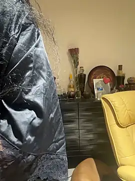 PichyPrettyPussy online show from 04/03/26, 03:21