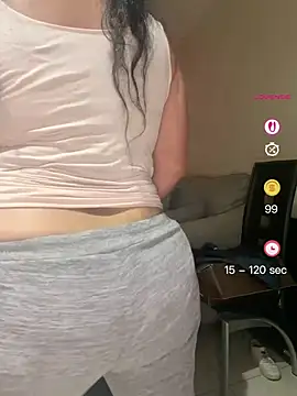 PichyPrettyPussy online show from 04/23/26, 03:03