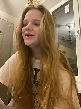 Snapshot of -MimmiLissa- chatting on 03/06/25, 07:21 -MimmiLissa- online show from 03/06/25, 07:21