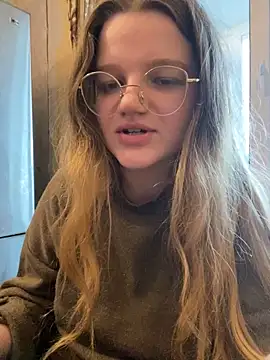 Snapshot of -MimmiLissa- chatting on 05/11/26, 12:00 -MimmiLissa- online show from 05/11/26, 12:00
