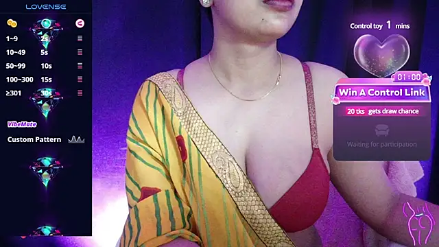 Snapshot of DesiZoya chatting on 02/15/25, 11:47 DesiZoya online show from 02/15/25, 11:47