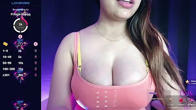 Snapshot of DesiZoya chatting on 02/23/25, 12:08 DesiZoya online show from 02/23/25, 12:08