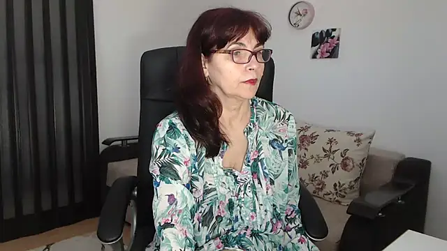 Snapshot of helua54 chatting on 03/18/25, 08:03 helua54 online show from 03/18/25, 08:03