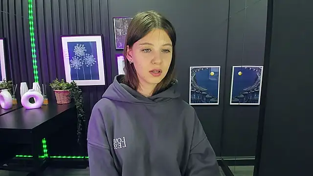 ElizaMild online show from 12/10/24, 07:11