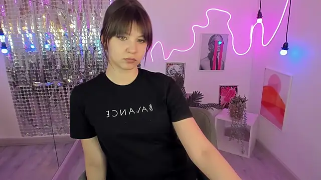 ElizaMild online show from 03/02/25, 07:45