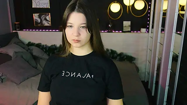 ElizaMild online show from 12/21/25, 01:51