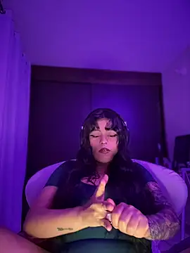 Snapshot of Naiara_sex chatting on 11/19/25, 06:02 Naiara sex online show from 11/19/25, 06:02