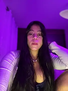 Snapshot of Naiara_sex chatting on 11/25/25, 10:15 Naiara sex online show from 11/25/25, 10:15