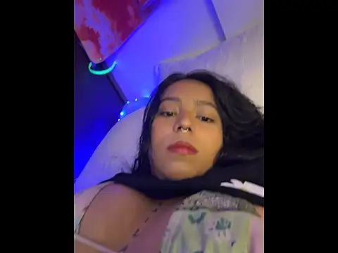 Snapshot of Naiara_sex chatting on 05/23/26, 04:07 Naiara sex online show from 05/23/26, 04:07