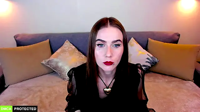 TheWoman   online show from 12/17/24, 07:15