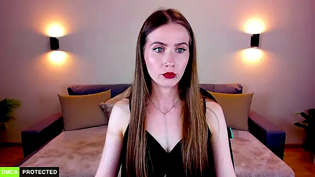 TheWoman   online show from 10/21/25, 06:19