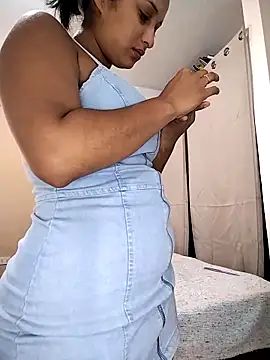 Shantal Lovee online show from 05/08/26, 01:16