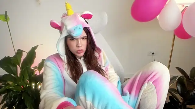 Snapshot of Pokemeboy chatting on 03/15/25, 08:32 Pokemeboy online show from 03/15/25, 08:32