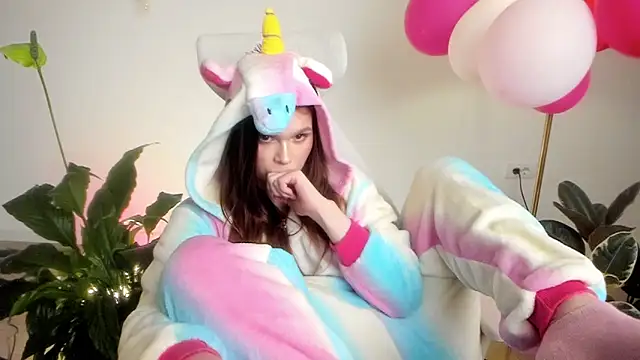 Snapshot of Pokemeboy chatting on 03/16/25, 08:54 Pokemeboy online show from 03/16/25, 08:54