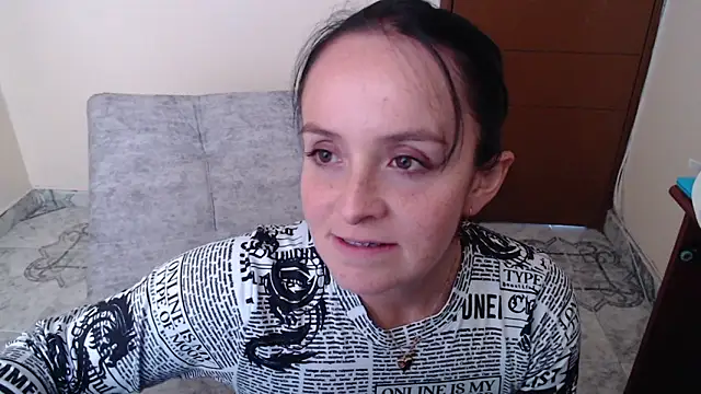 Snapshot of antara_hotgirl chatting on 11/25/25, 08:53 antara hotgirl online show from 11/25/25, 08:53