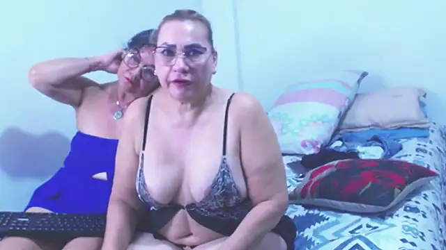 sexycristina 2 online show from 04/11/26, 03:22