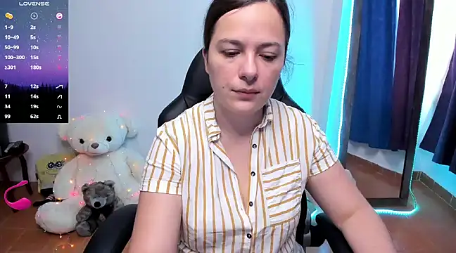 Snapshot of angelaagomez chatting on 02/13/25, 06:05 angelaagomez online show from 02/13/25, 06:05