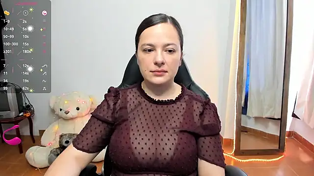 Snapshot of angelaagomez chatting on 10/04/25, 05:00 angelaagomez online show from 10/04/25, 05:00