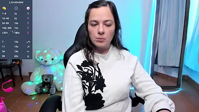 Snapshot of angelaagomez chatting on 10/08/25, 09:45 angelaagomez online show from 10/08/25, 09:45