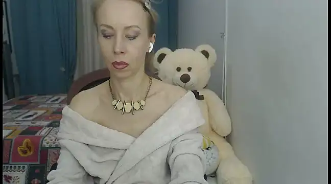 LuxuryNika online show from 12/23/24, 06:05