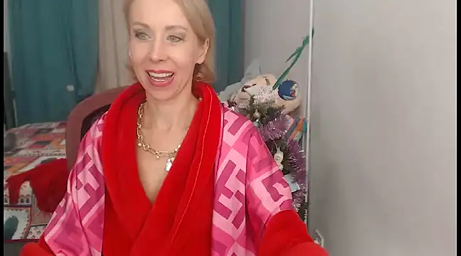LuxuryNika online show from 12/31/24, 08:02