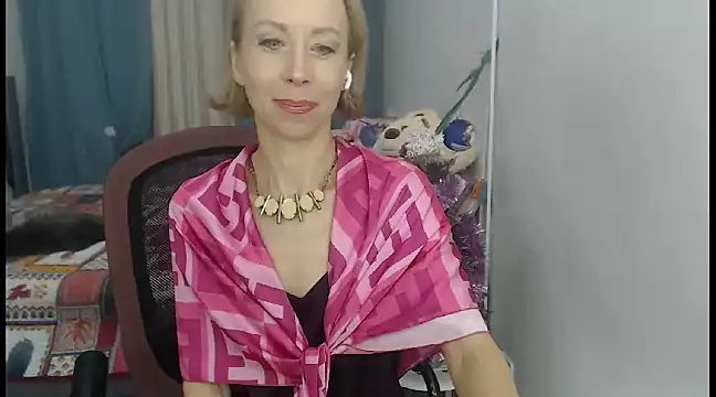 LuxuryNika online show from 01/01/25, 02:20