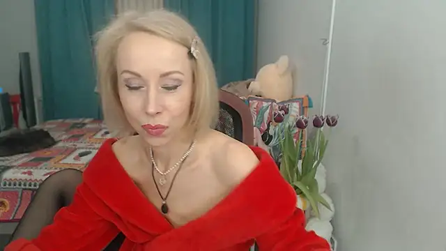 LuxuryNika online show from 03/17/25, 07:26