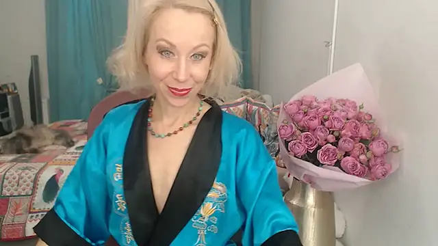 LuxuryNika online show from 10/24/25, 10:22