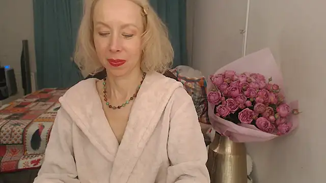 LuxuryNika online show from 10/25/25, 05:30