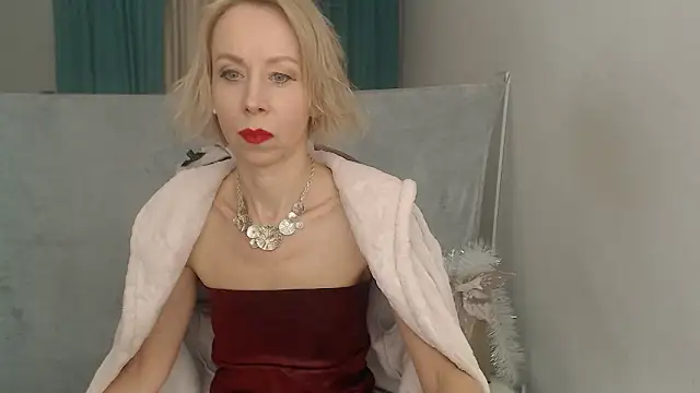 LuxuryNika online show from 01/13/26, 05:29