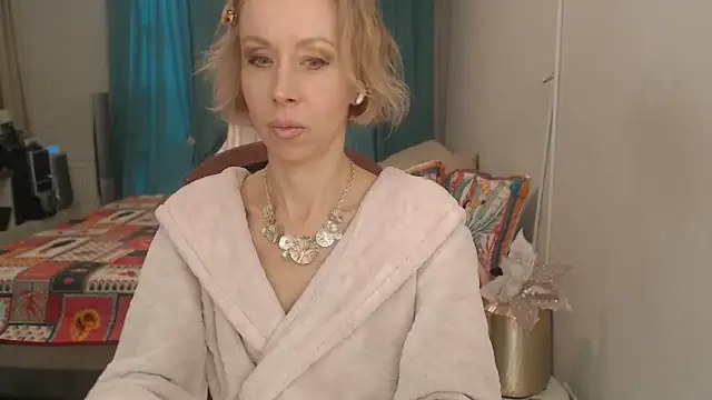 LuxuryNika online show from 04/01/26, 02:03